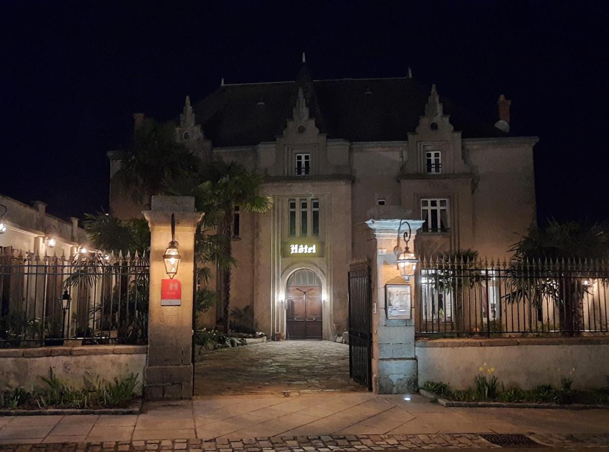 Hotel De La Barbacane Tiffauges Esterno foto